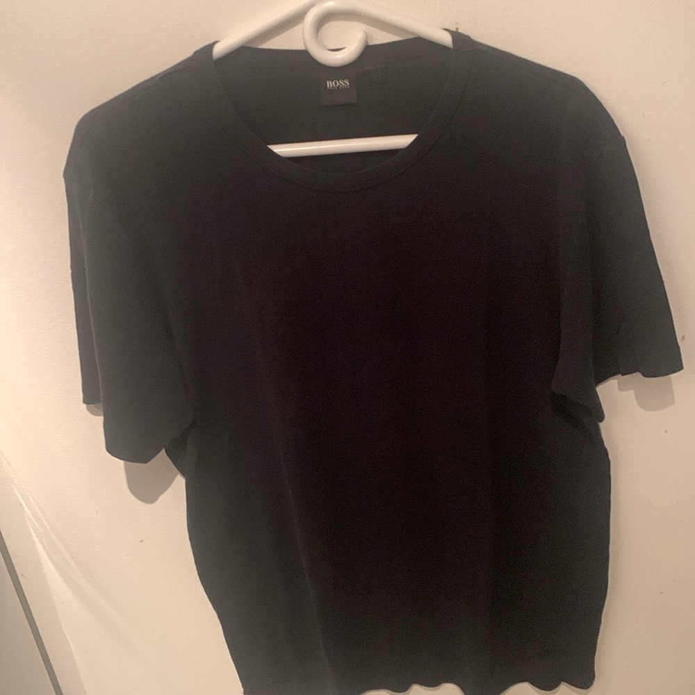 Extremely Elegant Hugo Boss Jet Black Fitted Egyptian Cotton Tshirt SZ Large 😍